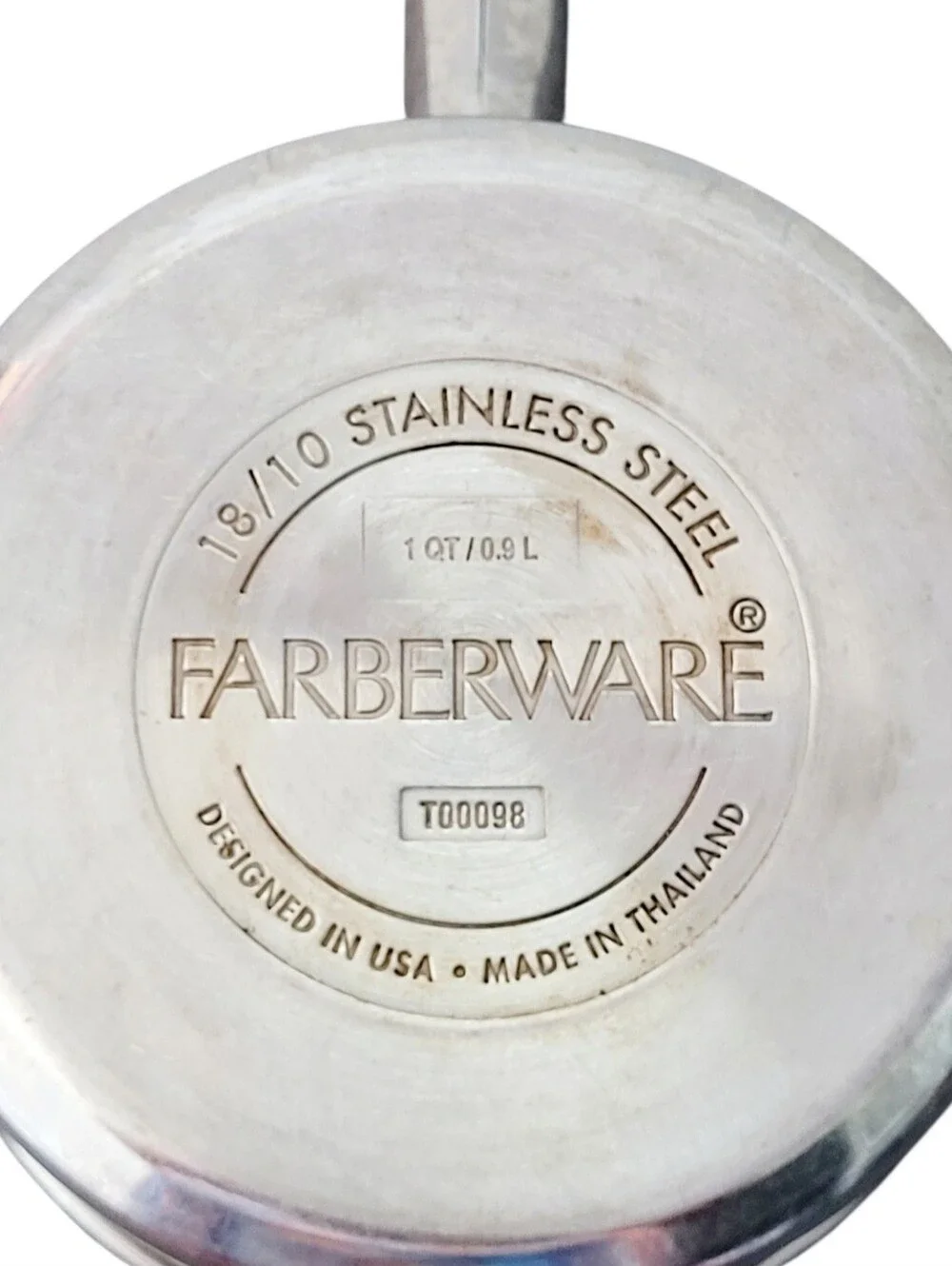 Farberware 1 Qt (0.9 Liters) / 6-inch Stainless Steel Sauce Pan 18/10 With Lid.